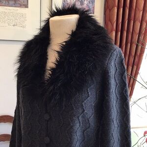 Lovely long sleeve cardigan sweater with detachable collar.